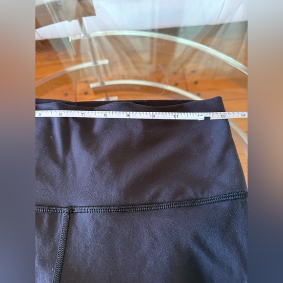 Lululemon leggings size 10 - Picture 11 of 13